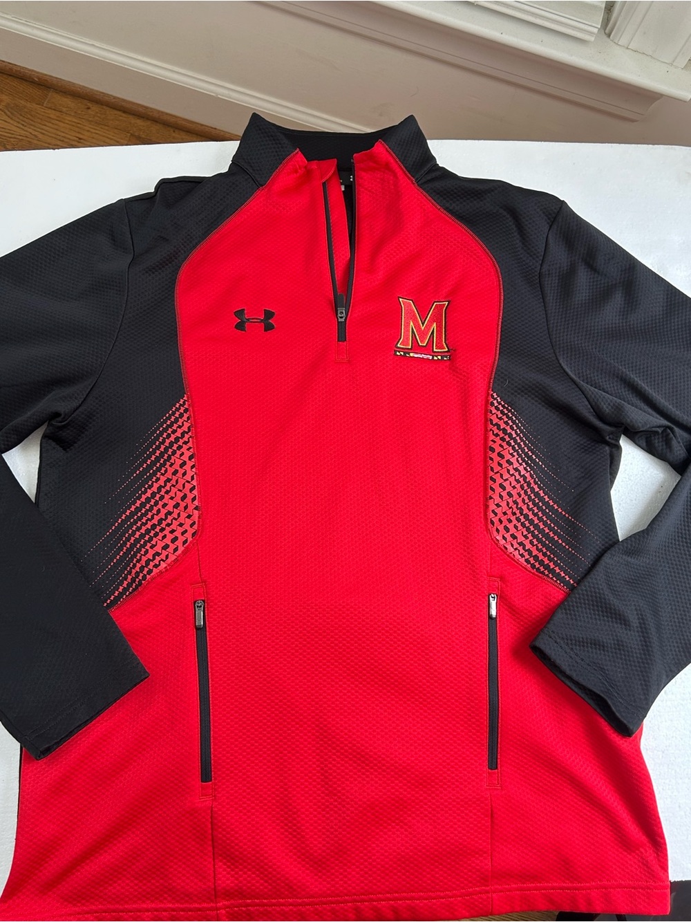 Under Armour university of Maryland Terrapins red/black quarter zip jacket lg